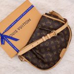Sac besace Ménilmontant PM en toile monogram - Louis Vuitton Dressingment Votre