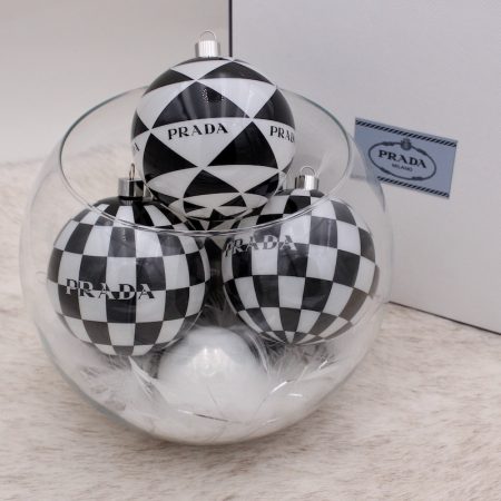 Boules de Noël en verre noir et blanc - Prada Dressingment Votre