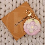 Porte-Clés / Bijou de sac by the pool - Louis Vuitton Dressingment Votre
