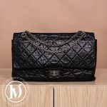 Sac 2.55 en cuir matelassé noir - Chanel Dressingment Votre