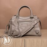 Sac Néo Classic petit modèle en cuir beige - Balenciaga Dressingment Votre