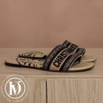 Mules D-Way en cuir et toile de jute brodée p.38,5 - Dior Dressingment Votre