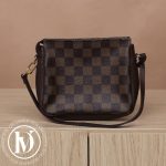 Trousse Make-Up en toile damier ébène - Louis Vuitton Dressingment Votre