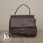 Sac Faye médium en cuir taupe - Chloé Dressingment Votre