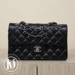 Sac Timeless petit modèle en cuir matelassé noir - Chanel Dressingment Votre