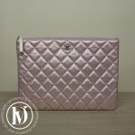 Pochette en cuir rose iridescent - Chanel Dressingment Votre