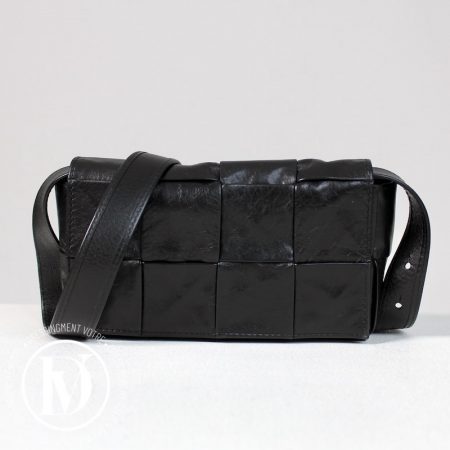 Sac ceinture Paper Cassette en cuir noir - Bottega Veneta Dressingment Votre