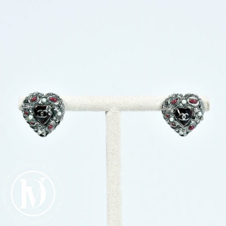 Boucles d'oreilles coeur en métal et émail - Chanel Dressingment Votre
