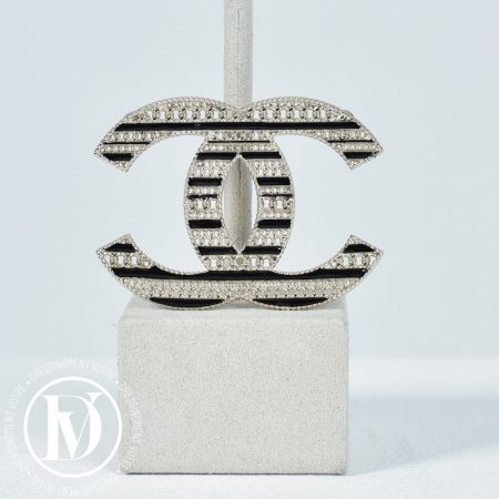 Broche CC métal doré et rayures - Chanel Dressingment Votre