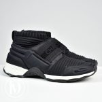 Sneakers en maille noire p.39 - Chanel Dressingment Votre