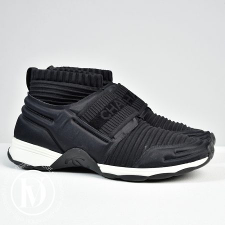 Sneakers en maille noire p.39 - Chanel Dressingment Votre