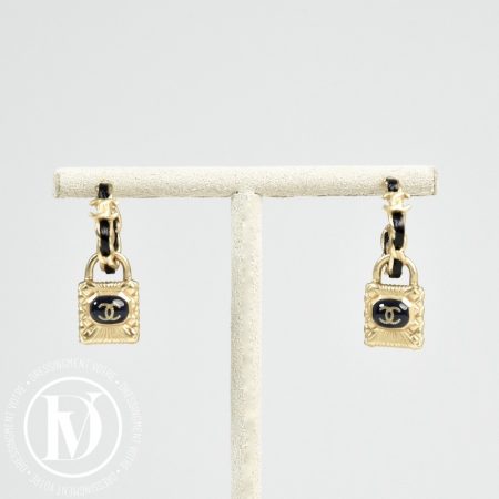 Boucles d'oreilles créoles en métal doré - Chanel Dressingment Votre