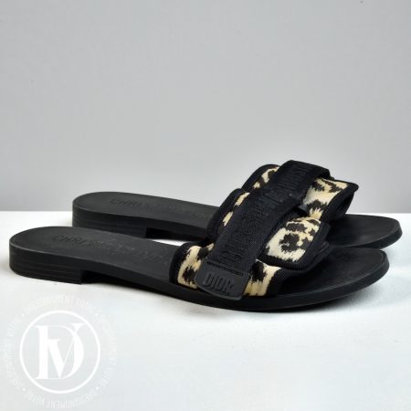 Mules Dio(r)evolution p.37 - Dior Dressingment Votre