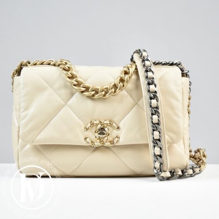 Sac Chanel 19 cuir matelassé beige - Chanel Dressingment Votre