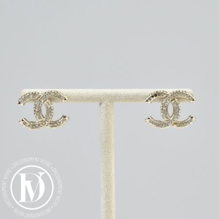 Boucles d'oreilles CC métal doré & strass - Chanel Dressingment Votre