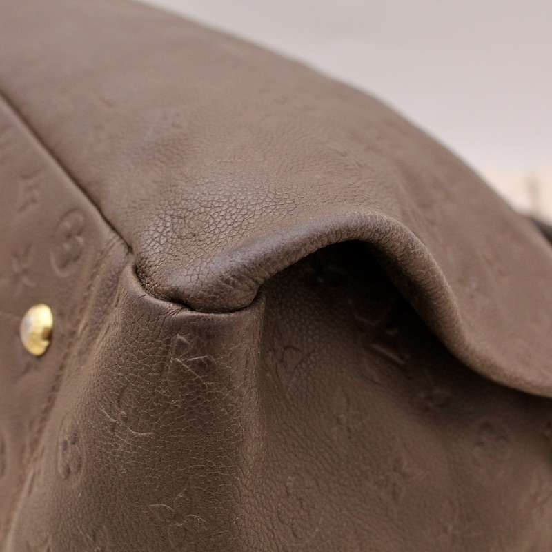 Louis Vuitton Terre Monogram Empreinte Leather Artsy MM Bag