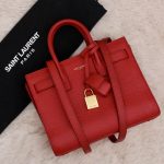 Sac de Jour Nano en cuir grainé rouge - Saint Laurent Dressingment Votre