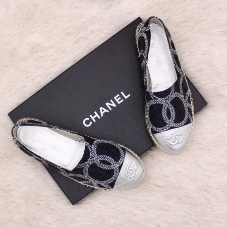 Espadrilles en tissu bleu marine et argent p.36 - Chanel Dressingment Votre