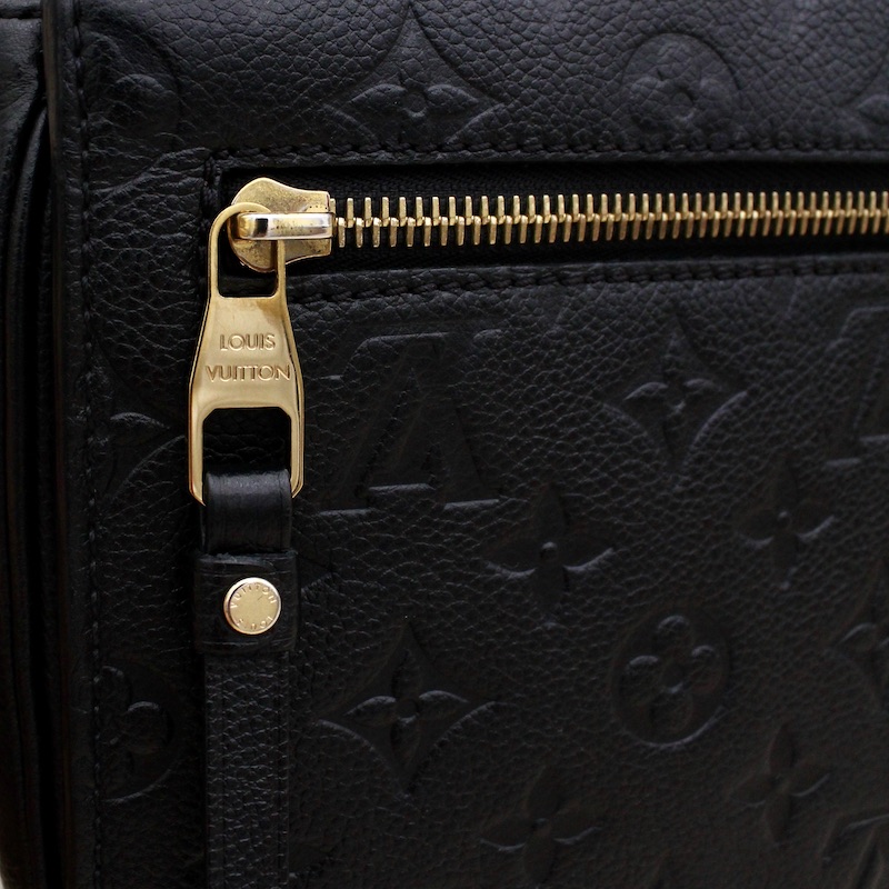 Pochette Métis en cuir monogram empreinte noir - Louis Vuitton