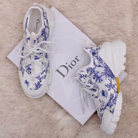 Sneakers D-Connect en toile fleurie blanche et bleue p.37 - Dior Dressingment Votre