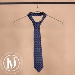 Cravate vintage en soie bleu marine - Hermès Dressingment Votre
