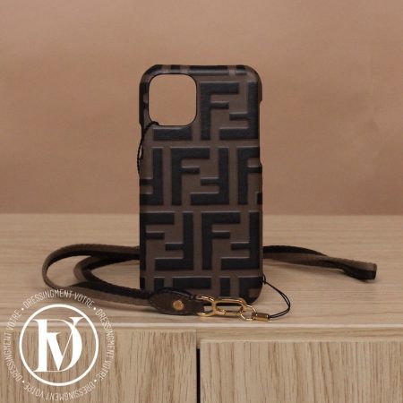 Coque Iphone 11 pro en cuir marron FF - Fendi Dressingment Votre