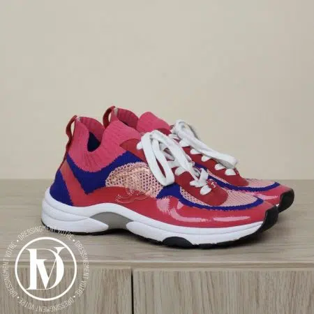 Sneakers top trainer en tissu stretch bicolore p.38 - Chanel Basket d'occasion de luxe pour femmes Sneakers top trainer en tissu stretch bicolore p.38 - Chanel Dressingment Votre