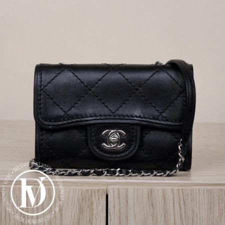 Petit sac à rabat en cuir noir - Chanel Dressingment Votre