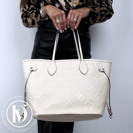 Sac à dos Louis Vuitton  Achat / Vente de sacs de Luxe pour femme -  Vestiaire Collective