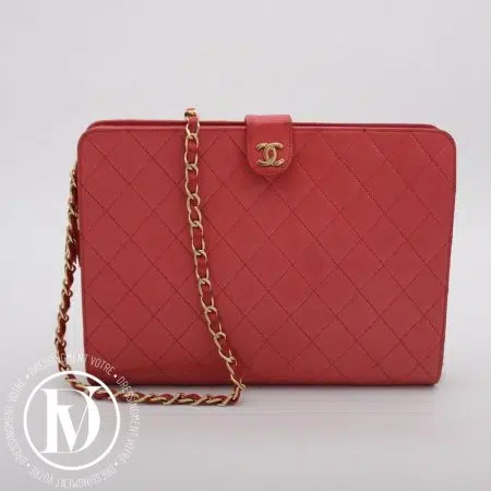 Sac vintage en cuir matelassé rouge - Chanel Sac vintage en cuir matelassé rouge - Chanel Dressingment Votre