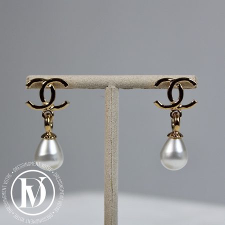 Boucles d'oreilles CC pendantes en métal doré - Chanel Dressingment Votre