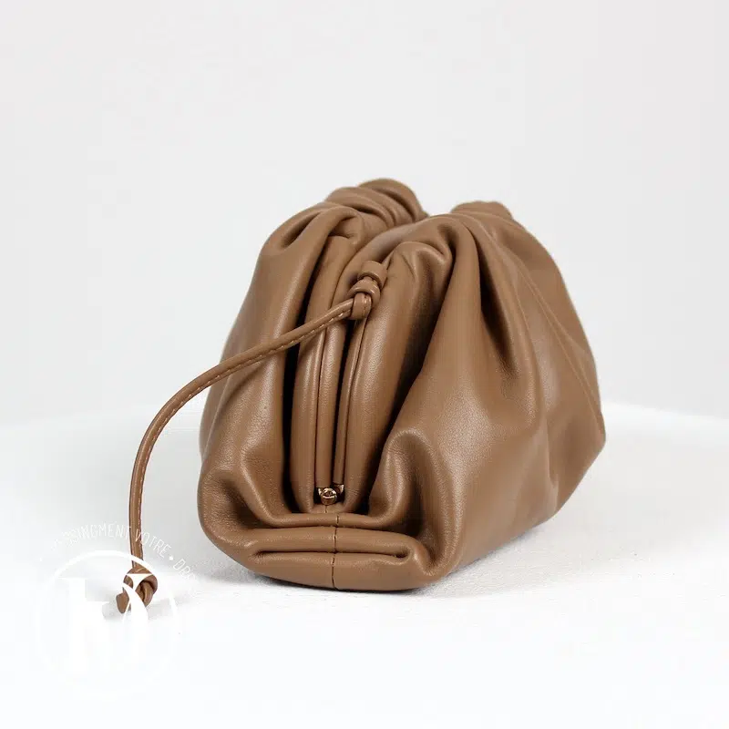 Sac Mini Pouch en cuir camel - Bottega Veneta Sac Mini Pouch en cuir camel - Bottega Veneta – Image 3
