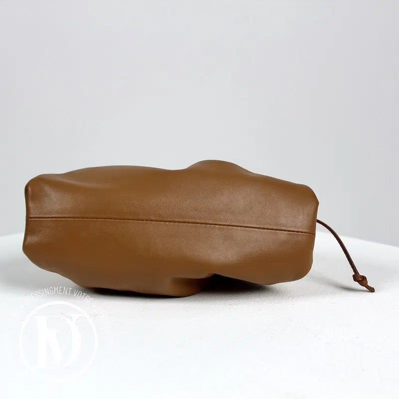 Sac Mini Pouch en cuir camel - Bottega Veneta Sac Mini Pouch en cuir camel - Bottega Veneta – Image 5