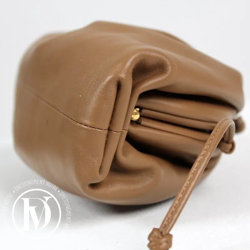 Sac Mini Pouch en cuir camel - Bottega Veneta Sac Mini Pouch en cuir camel - Bottega Veneta – Image 7