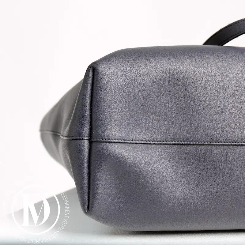 Cabas Shopping en cuir bleu marine - Saint Laurent Cabas Shopping en cuir bleu marine - Saint Laurent – Image 7