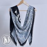 Châle cachemire TB monogramme bleu/noir - Burberry Dressingment Votre