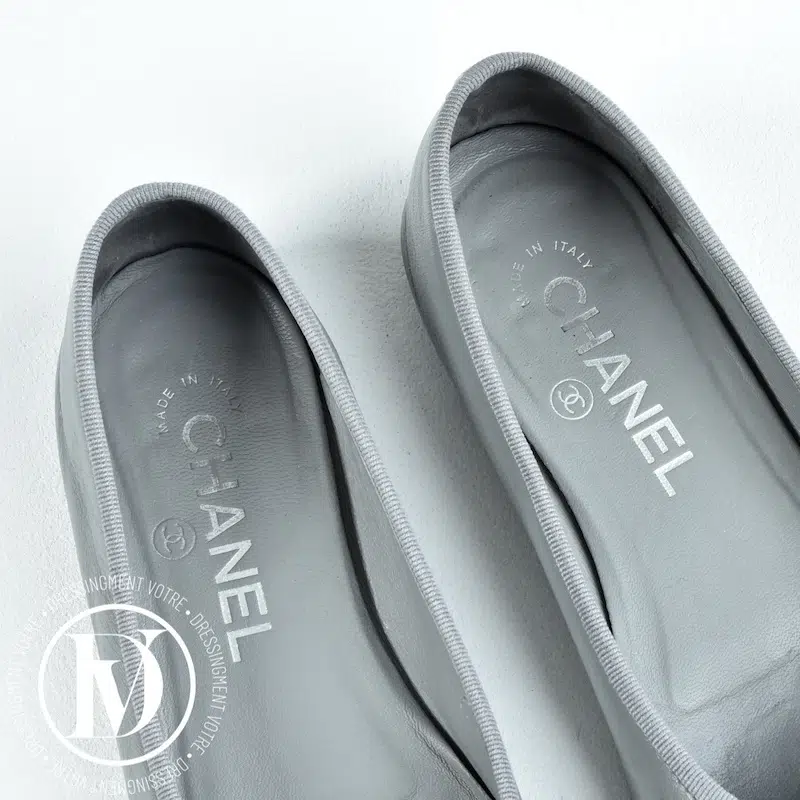 Ballerines CC en cuir gris p.36 - Chanel Ballerines CC en cuir gris p.36 - Chanel – Image 3