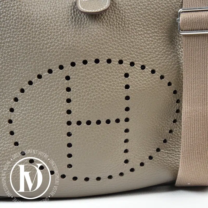 Sac Evelyne 33 taurillon clémence étoupe - Hermès Sac Evelyne 33 taurillon clémence étoupe - Hermès – Image 3