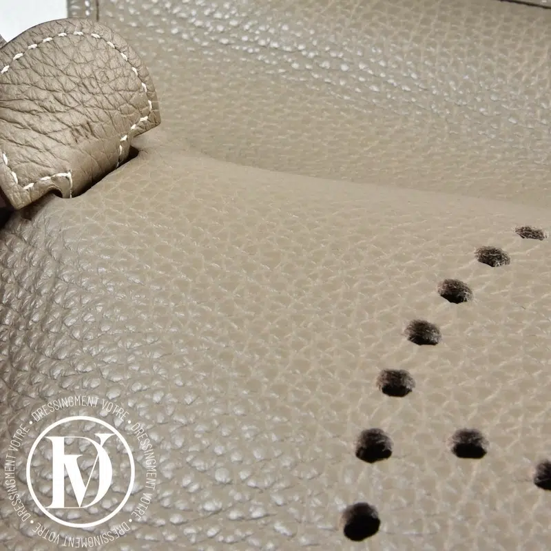 Sac Evelyne 33 taurillon clémence étoupe - Hermès Sac Evelyne 33 taurillon clémence étoupe - Hermès – Image 7