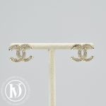 Boucles d'oreilles CC métal doré & strass - Chanel Dressingment Votre