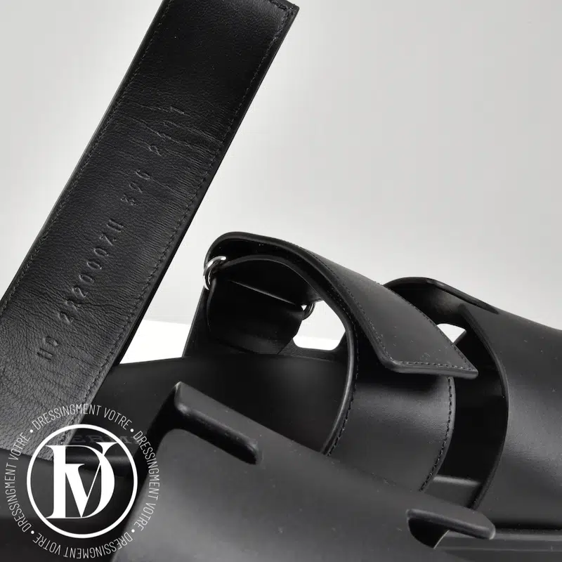 Sandales Chypre en cuir noir p.39,5 - Hermès Sandales Chypre en cuir noir p.39,5 - Hermès – Image 4