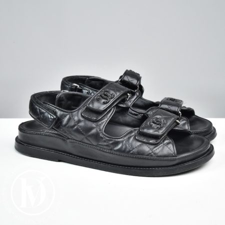 Sandales DAD en cuir noir p.37,5 - Chanel