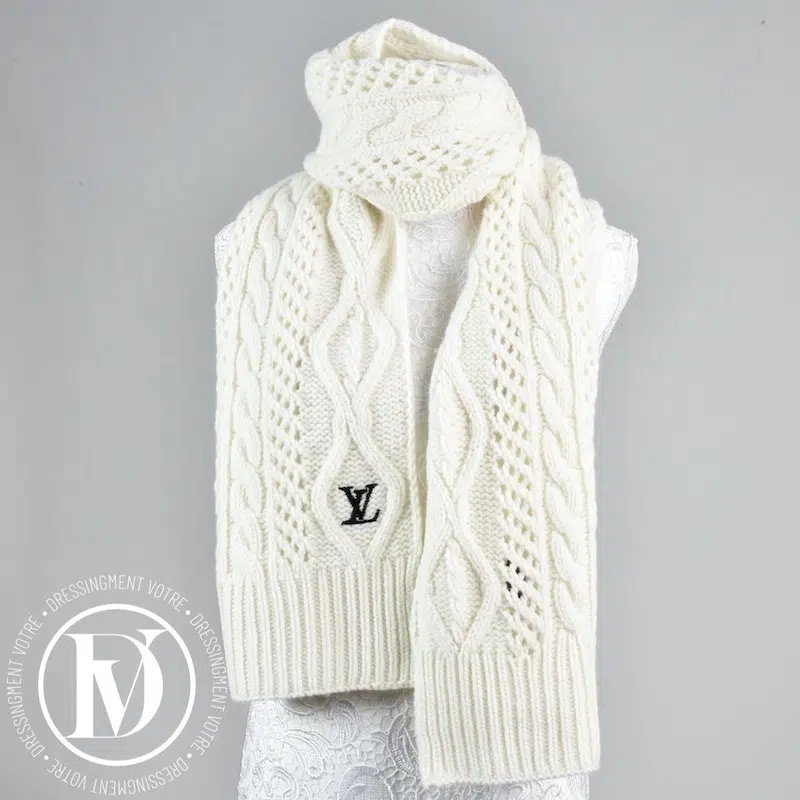 Écharpe LV Holiday - Louis Vuitton Écharpe LV Holiday - Louis Vuitton Dressingment Votre