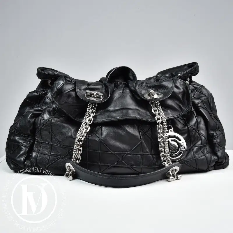 Sac Le 30 en cuir cannage noir - Dior Sac Le 30 en cuir cannage noir - Dior Dressingment Votre