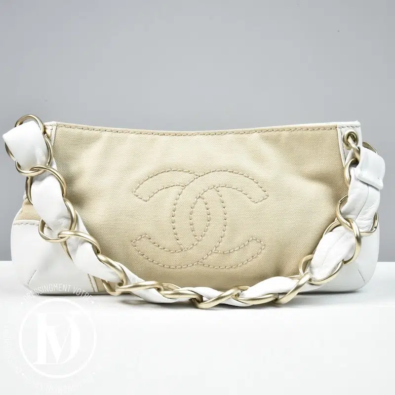 Petit sac Olsen en toile et cuir - Chanel Petit sac Olsen en toile et cuir - Chanel Dressingment Votre