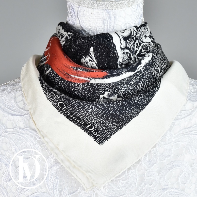 Carré en soie 55 Peace - Dior Dressingment Votre