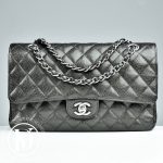 Sac Timeless en cuir caviar noir métallisé - Chanel Dressingment Votre