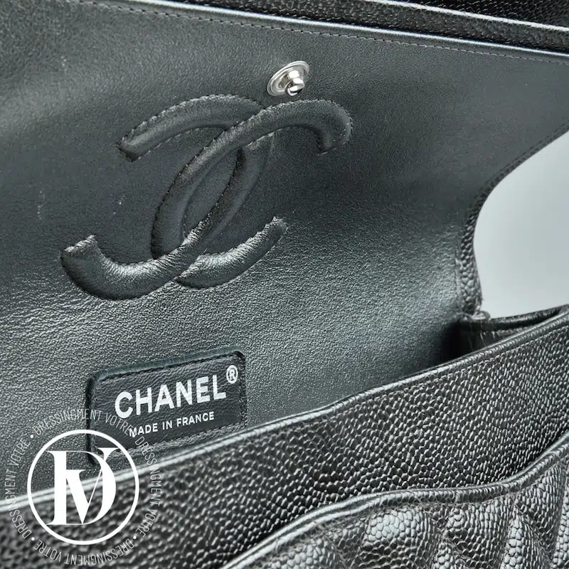 Sac Timeless en cuir caviar noir métallisé - Chanel Sac Timeless en cuir caviar noir métallisé - Chanel – Image 8