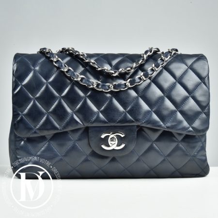 Sac Timeless jumbo en cuir bleu navy - Chanel