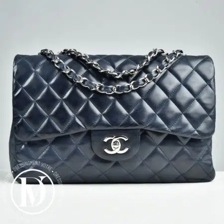 Sac Timeless jumbo en cuir bleu navy - Chanel